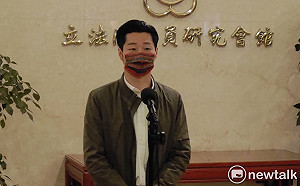 逃過罷免後加入民進黨報恩？ 林昶佐不願正面回答