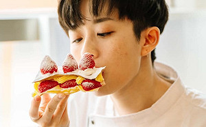 幸福企業！HOOK尾牙送員工「1人1名牌包」 網羨：別人的老闆！