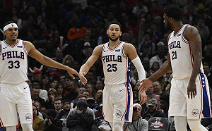 Harris也進入Simmons交易案討論中