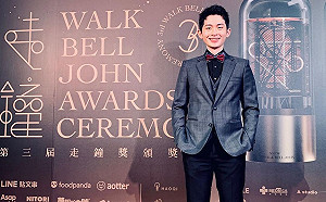 博恩現身地檢署！按鈴提告盜版《炎上》「1動作」酸爆政治人物