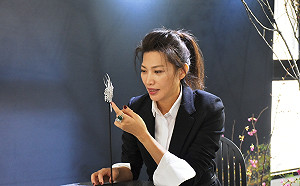 以新作紀念父愛 劉和宇雄崗信義美術館辦「稻穗」珠寶設計展