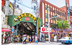 沖繩狂增7300例卻無一重症 自宅療養者激增！林氏璧揭這件事最重要