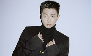 BTS隊長RM用一杯咖啡拯救業績！老闆感動道謝：救濟金也比不過