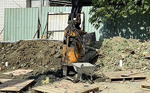 廢棄加油站「音爆」傷人、破窗 高市府：加入過量氧化劑攪拌肇禍