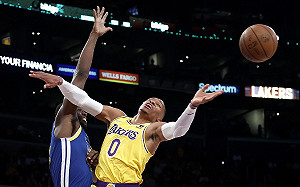 詹皇前隊友　很難像湖人打得那麼爛