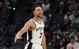 金塊透過三方交易得到馬刺冠軍射手