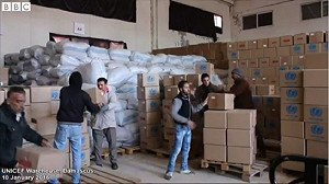 聯合國援助車隊 抵達敘國被困城市馬達亞