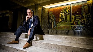 葡萄牙大選  67歲法學教授兼名嘴勝出