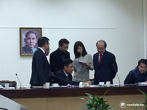 新國會協商首開放  徐永明慘被老柯酸