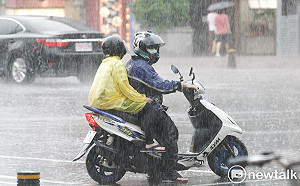 宛如颱風!昨夜台北暴雨驚人 專家曝今3大雷雨熱區
