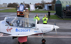 歷史第一人！19歲女孩獨自飛越全球 呼籲女性敢於追夢