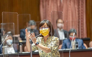 政府帶頭炒房？藍委斥住都中心買空賣空、做無本生意 無視居住正義