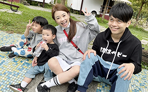 蔡桃貴有妹妹了？二伯「月經沒來」急驗孕 蔡阿嘎：比快篩刺激