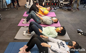 (影)綠委齊運動甩肉 「重量級立委」上演靈活的胖子