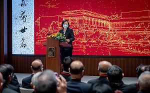 蔡英文肯定蔣經國「反共保台」  矢板明夫3點分析：重豎起反共大旗