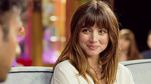 被預告騙了！ 安娜德哈瑪斯戲份被全刪 粉絲怒告環球影業賠償500萬美元