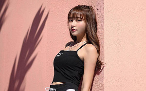 新戀情曝光？林襄曬素顏照疑被「種草莓」 曝痕跡真相