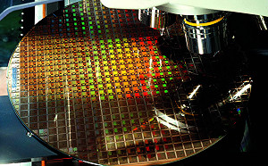 白宮警告晶片業當心俄羅斯報復美實施出口限制 阻斷半導體關鍵材料