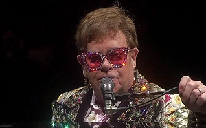 打完三劑仍確診！英搖滾傳奇艾爾頓強2場演唱會延期