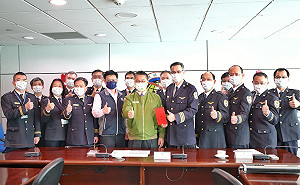 徐國勇致贈春節加菜金 感謝第一線守護邊境安全