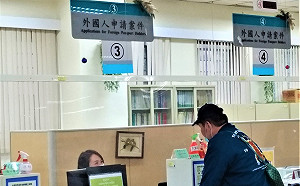 外國人合法停留超過180日 停留期限再次自動延長30日