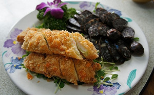 「墨魚香腸」一定要嚐嚐 遊玩深澳兼吃魚 年年有「魚」