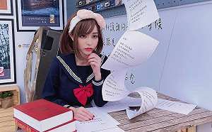 穿這樣去婚禮？郭鬼鬼大露胸前風光  網笑：新娘原地絕交