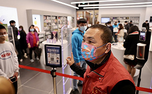 春節防疫不停歇 侯友宜到新莊宏匯視察防疫措施