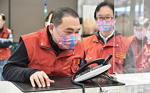 除夕夜在防疫旅館不孤單 新北市暖送新春關懷禮包