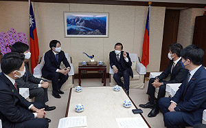 謝長廷會客透露 賴清德在宏國會晤日本特使