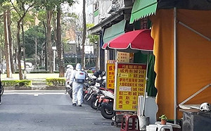 確診男自主管理期偕子違規逛大遠百吃饗食天堂 高市衛生局拍板開罰