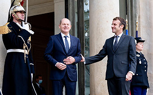 烏克蘭戰事緊！美增兵波蘭 法德斡旋馬克宏會普亭