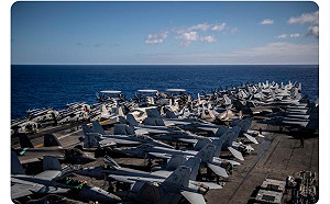 炫耀文無誤！美軍再PO卡爾文森艦載機團體照 稱「負責人因眼花而放棄計數」