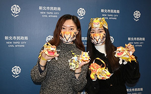 新北金虎爺小提燈亮相 2/11起多點、多時段發送