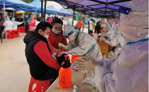 廣西北海旅遊旺季爆發疫情! 2000多遊客滯留、2官員遭革職