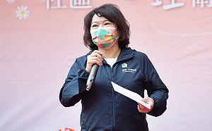 嘉義市長黃敏惠輕微喉嚨痛、流鼻水 快篩結果陽性