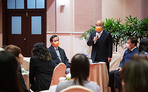 接見太魯閣號罹難者家屬代表 蘇揆數度道歉並同意保留事故車廂、改革台鐵