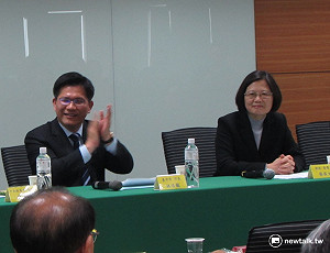 盼小英對經濟放權讓利 林佳龍:沒要取代中央