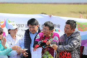 「一日雙塔」完騎 柯P哽咽談228願寬容成就台灣