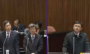 政大教官撕228海報 吳思華：不恰當
