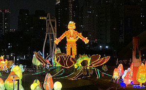 中台灣元宵燈會登場 10米高「台中虎爺」點燈