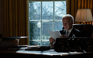 俄入侵烏克蘭將如何影響美國？CNN記者 : 油價再飆升、拜登政府更軟弱