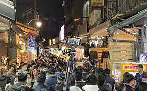 士林夜市人潮爆滿 北市加強稽查 勸導5攤商