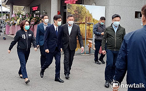 三立海董林崑海辭世 陳其邁親赴靈堂弔唁