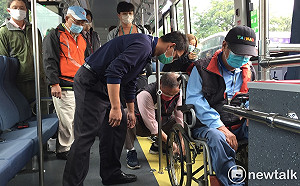 暖心公共運輸照顧弱勢  大台南公車提昇無障礙服務