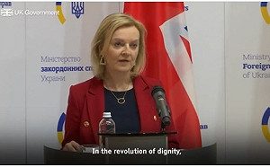 英國新首相特拉斯蜜月期恐很短暫 前方考驗重重