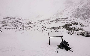 寒流來襲！雪山圈谷積雪超過80公分 成冰雪世界超壯觀