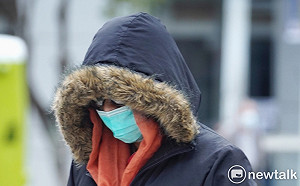 下週天氣一次看！東北季風增強全台降溫 氣象署：北、東北部有雨