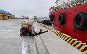 香港籍和富輪停泊台中港「12名外籍船員確診」 衛生局：皆無足跡史