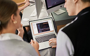 蘋果勇闖摺疊機市場！傳研發全新可摺疊Macbook筆電